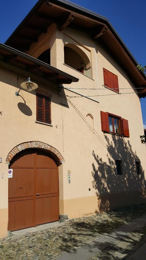 La Taverna Di Tony Bed & Breakfast Montalto Dora Екстериор снимка